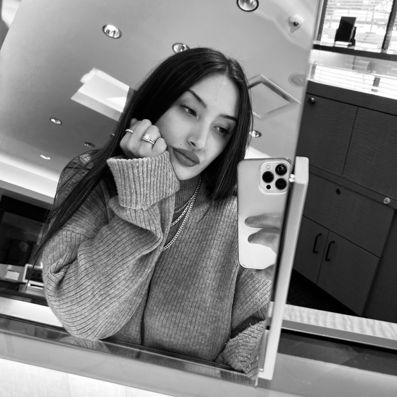 Meet your Posher, Kate - Picture 3 of 4